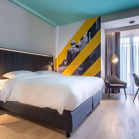 מלון דירות Park By Radisson 4*
